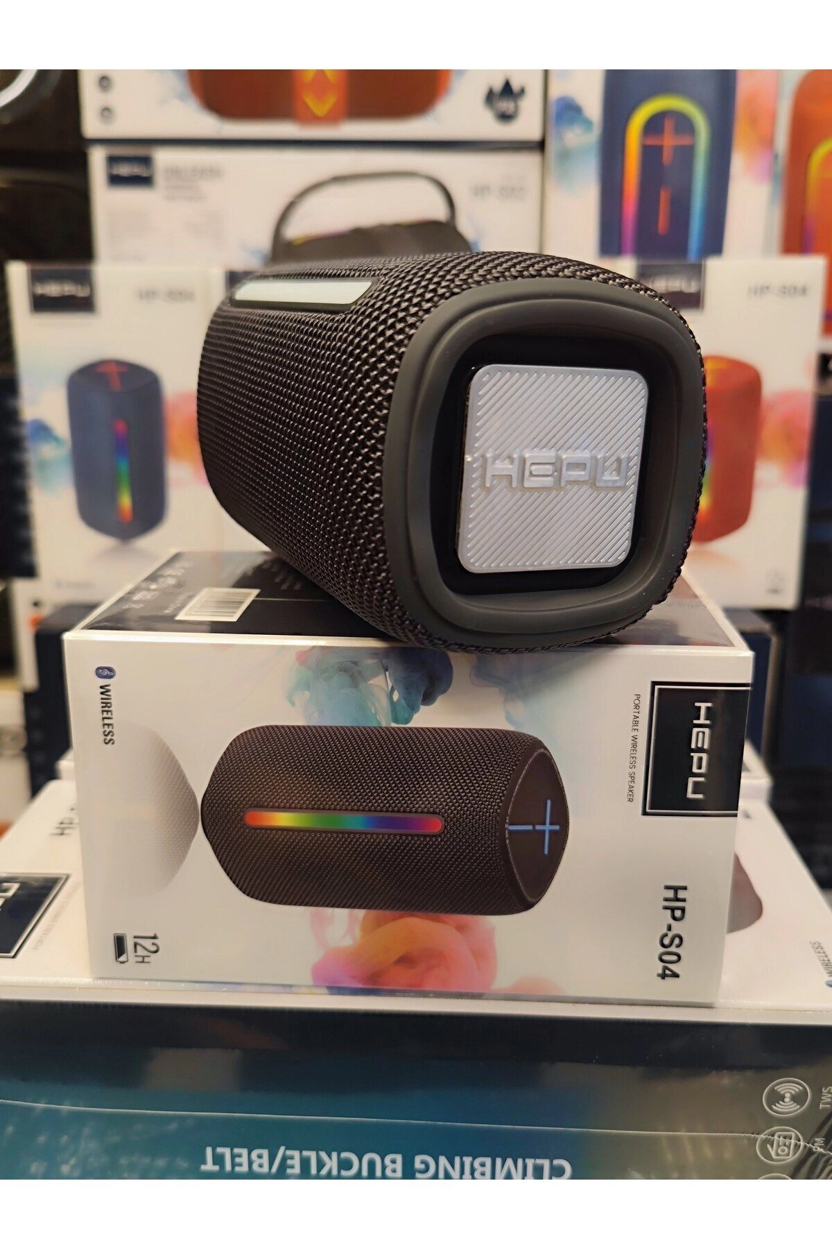 HP-S04 Taşınabilir Şarjlı Bluetooth Hoparlör Rgb Usb Aux Tf 1200 Mah 3 inc