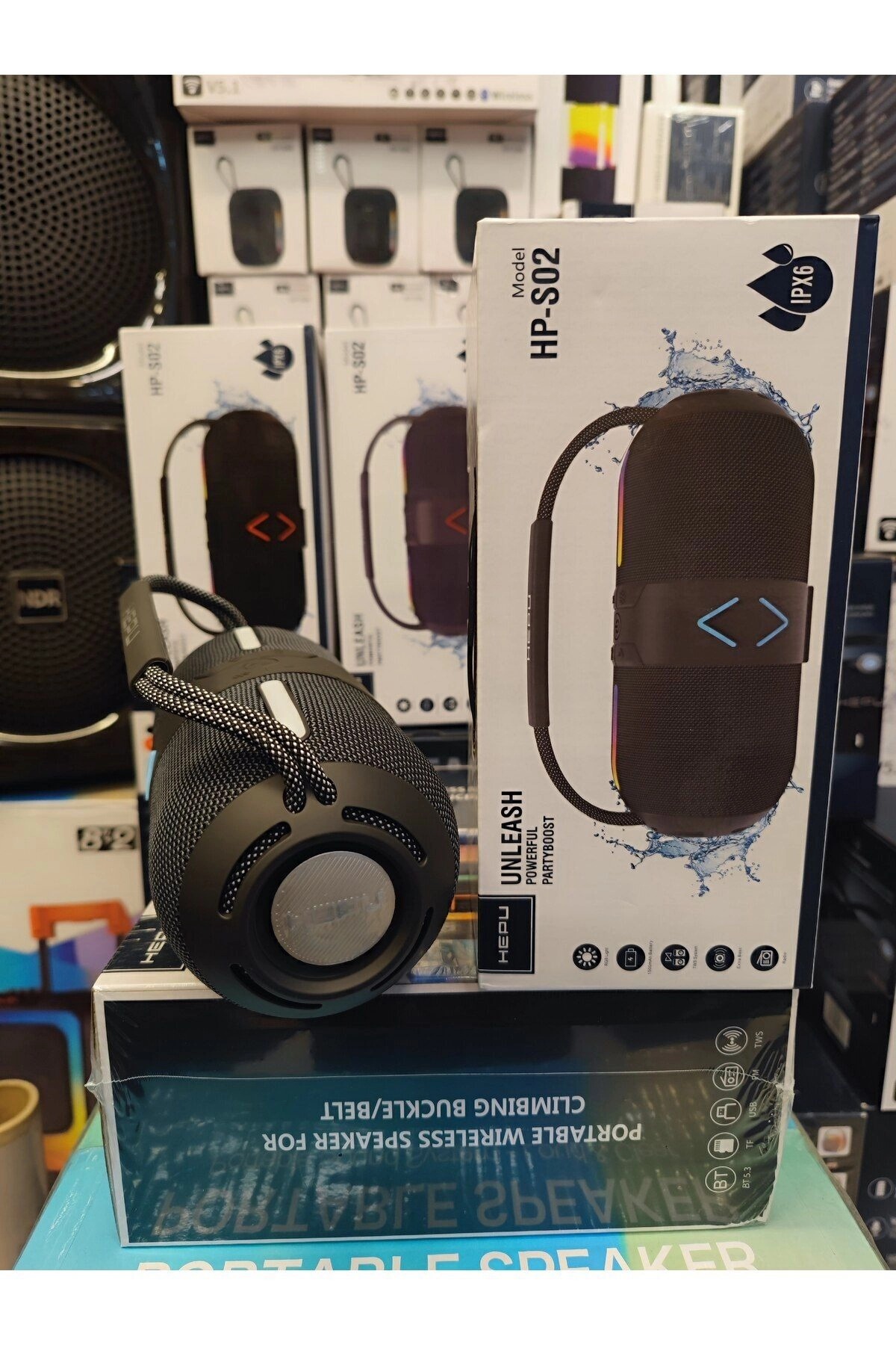 HP-S02 Taşınabili Şarjlı Bluetooth Hoparlör Rgb Usb Aux Tf 1500 Mah 15 w Rms