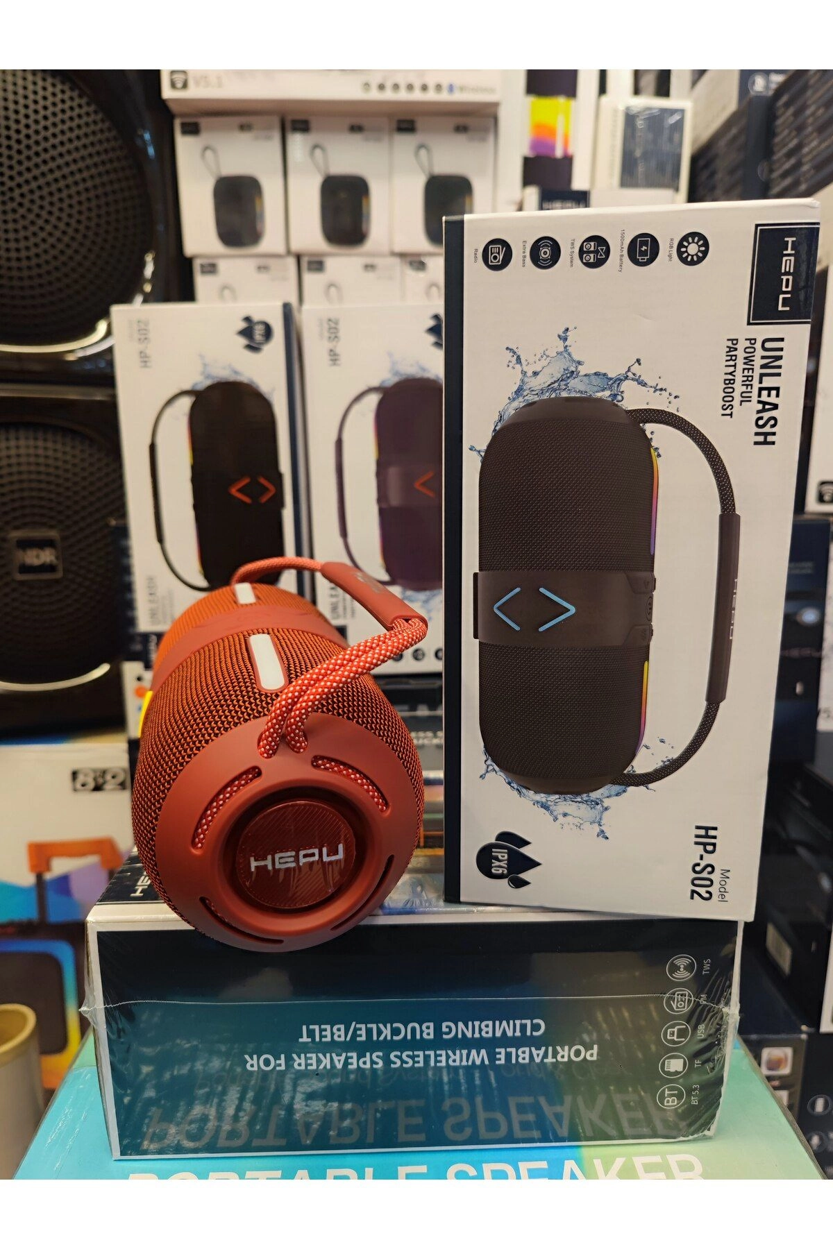 HP-S02 Taşınabili Şarjlı Bluetooth Hoparlör Rgb Usb Aux Tf 1500 Mah 15 w Rms