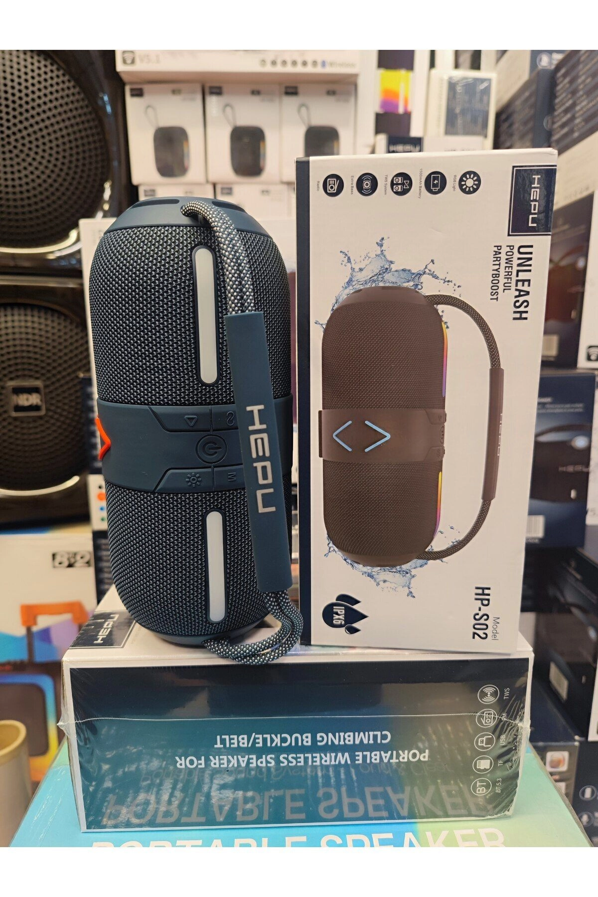 HP-S02 Taşınabili Şarjlı Bluetooth Hoparlör Rgb Usb Aux Tf 1500 Mah 15 w Rms